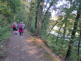 Wandern im Schatten an der Retz