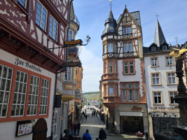 Sicht auf die Brücke nach Kues