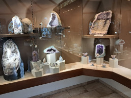 Im Mineralienmuseum gibt es viele interessante Edelsteinformationen zu sehen