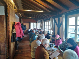 Stärkung bei gemütlicher Atmosphäre im Brauhaus Wiesenmühle