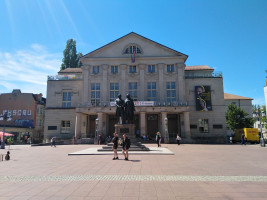 Weimarer Nationaltheater, hier fand die Gründung der Weimarer Republik 1919 statt