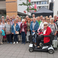 Die SPD-AG-60plus Ausflügler mit den beiden Vertreterinnen der 60plus AG Nürnberg Gabriele Penzkofer-Röhrl, Vorsitzende und Erika Faul Beisitzerin,