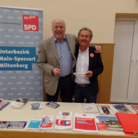 Mit Werner und Armin waren wir mit einem Infostand vertreten